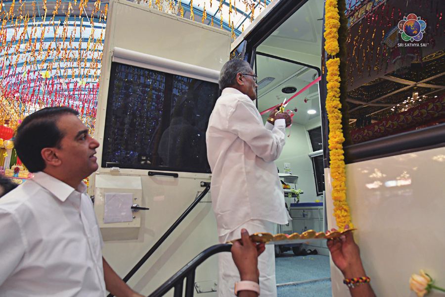 Photograph — Sri Sathya Sai Mobile Hospital