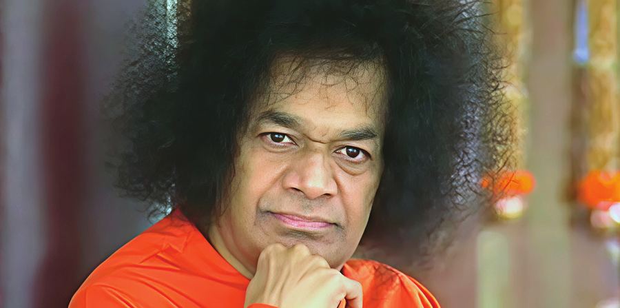 Photograph — Divine Discourse to Staff of SSSIHMS-Whitefield