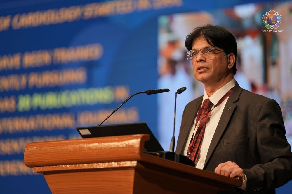 Dr.Prakash Khanchandani, HOD, Orthopedics, SSSIHMS-PG