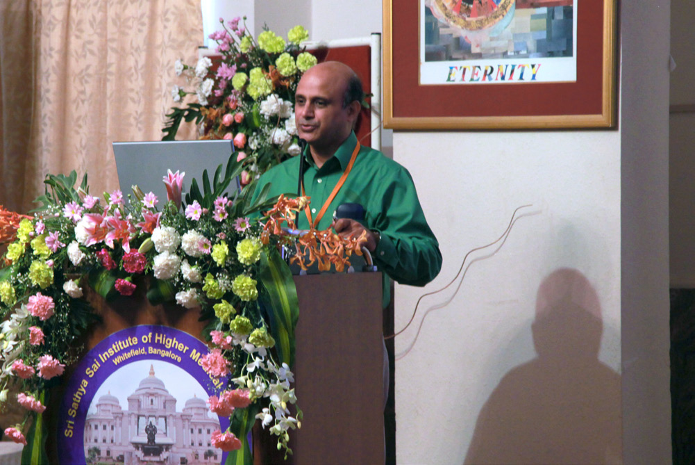 Picture from page 6 of Manohriday, April–June 2013