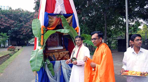 Picture from page 18 of Manohriday, July–September 2013