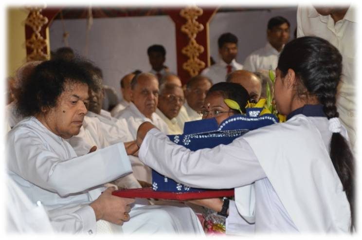 Bhagawan’s blessings to the College