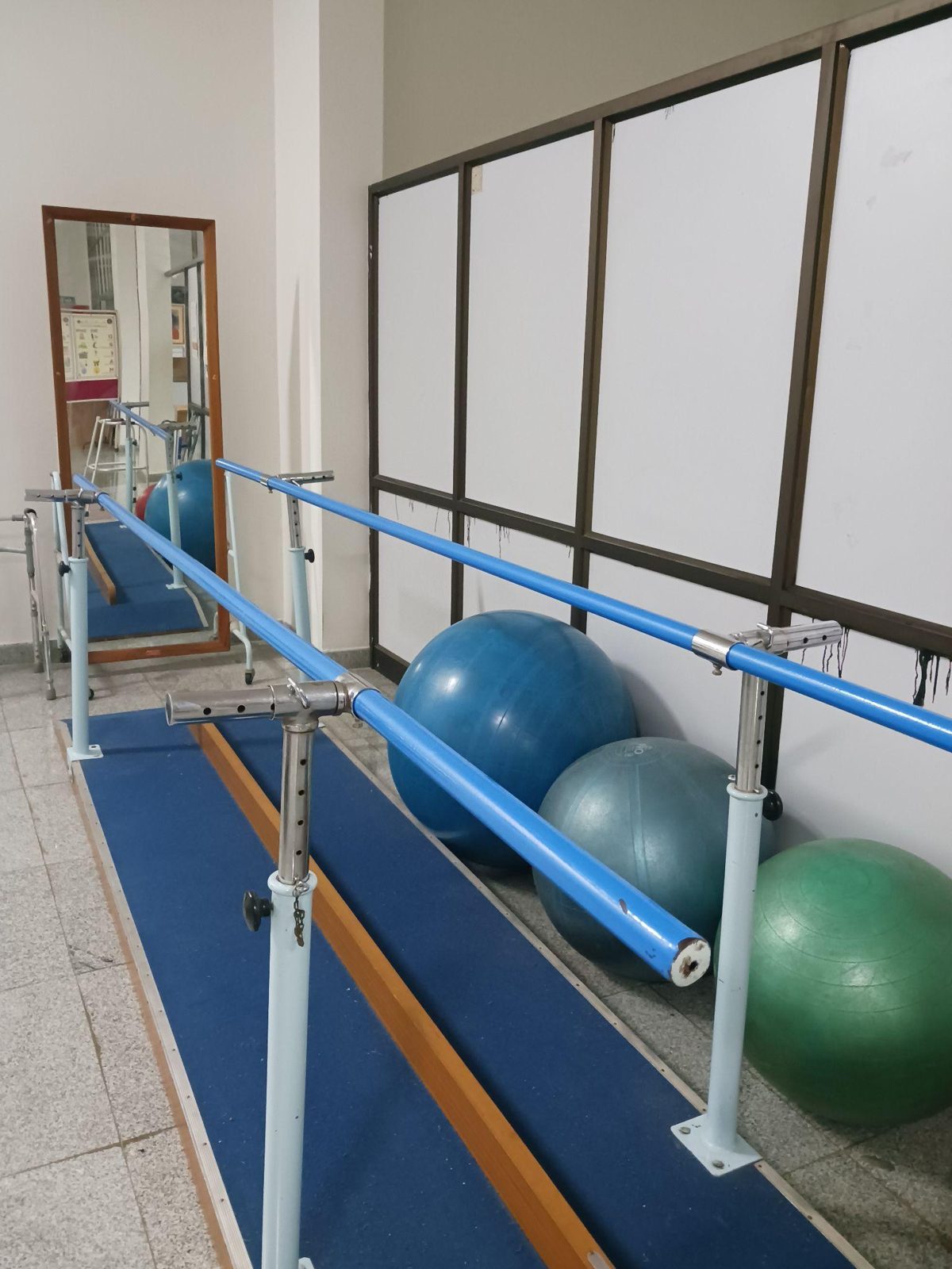 Parallel bars