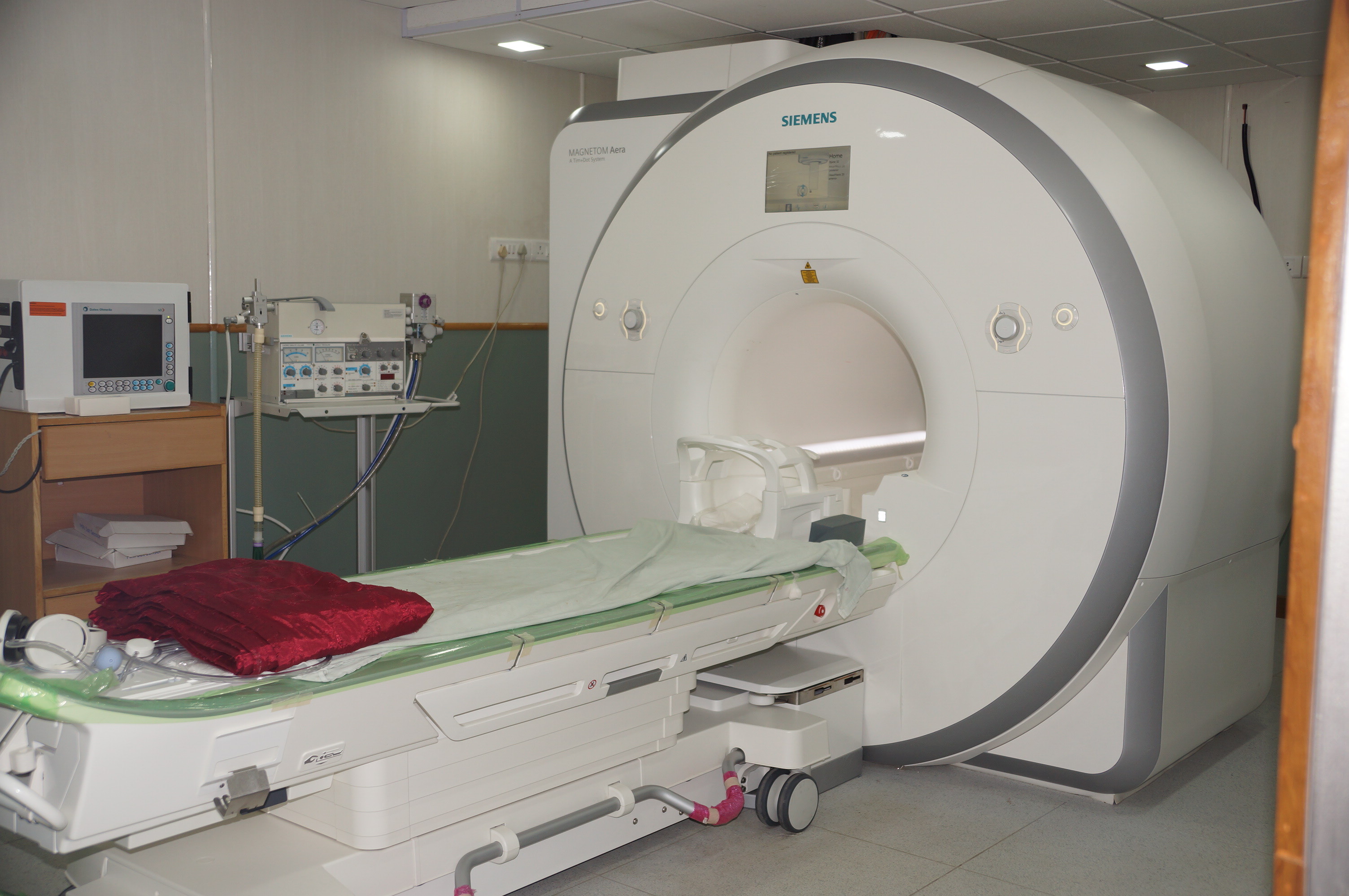 Siemens MAGNETOM Aera 1.5 T MRI