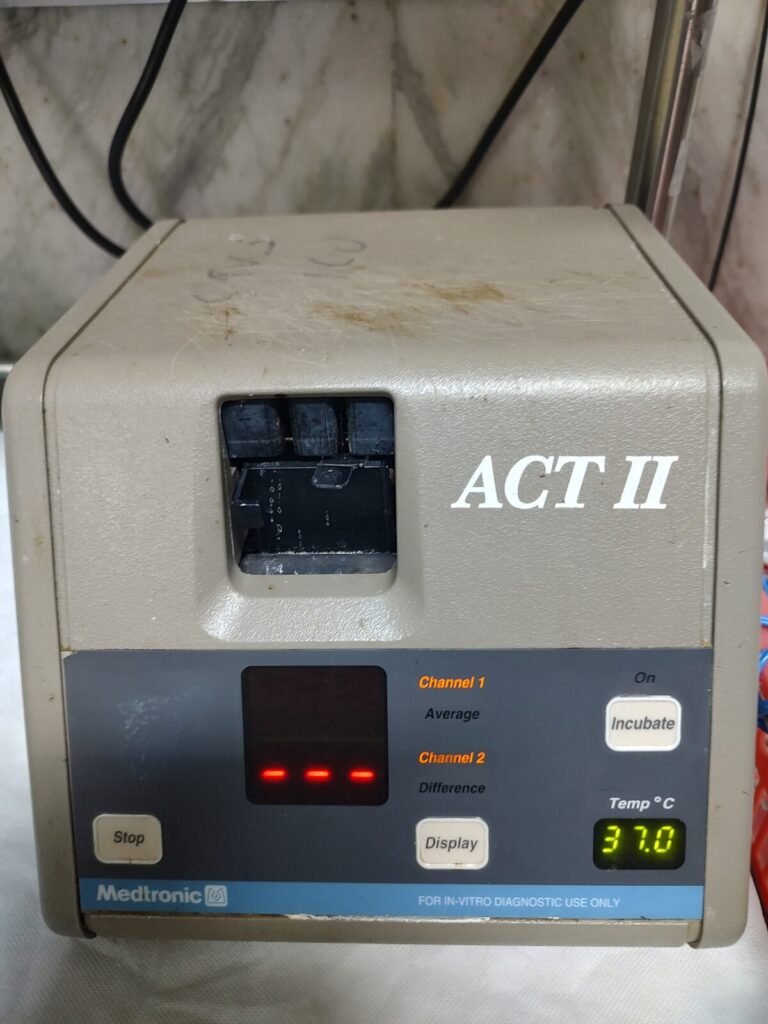 Medtronic ACT II activated clotting time machine