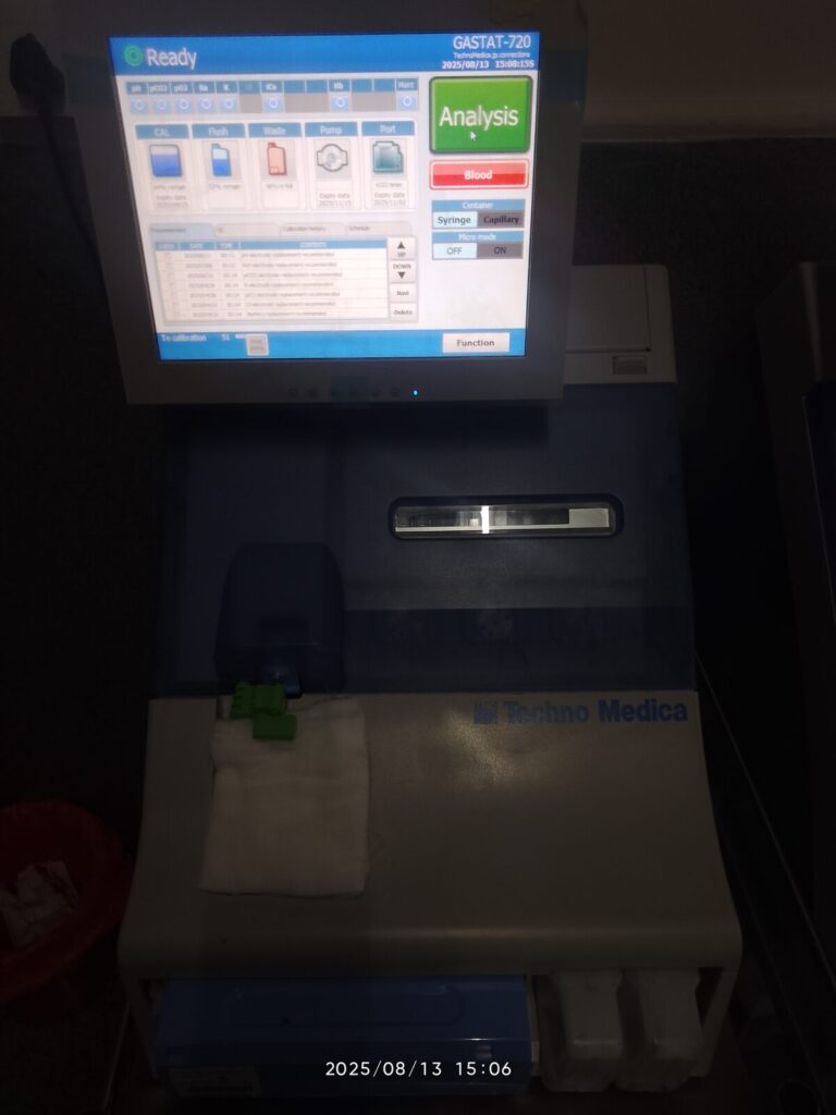Techno Medica GASTAT-720 arterial blood gas analyser